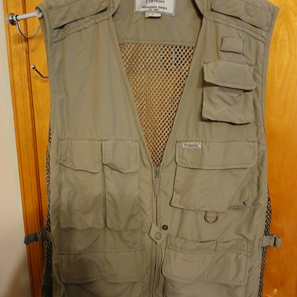 ravel Weekender Traveler Label in Beige and Navy